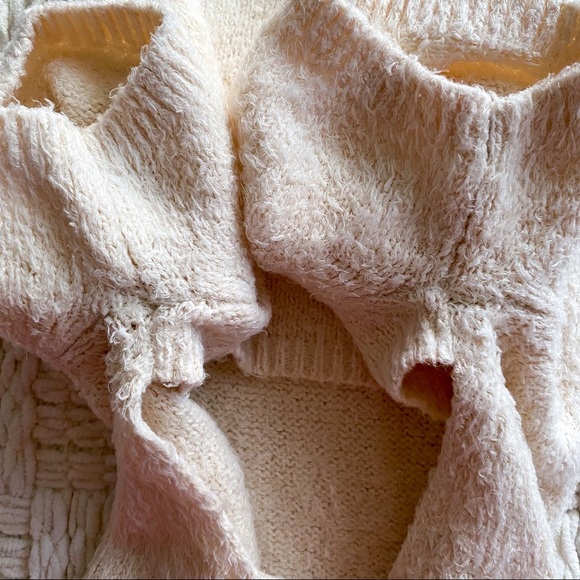 SOLD ON CURTSY - Picture 4 of 9